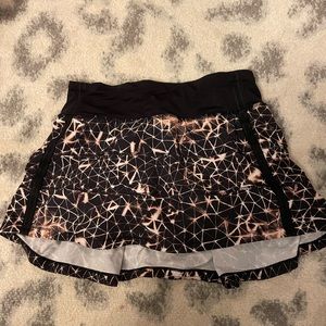 LIKE NEW SUPER RARE Lululemon skort skirt 2